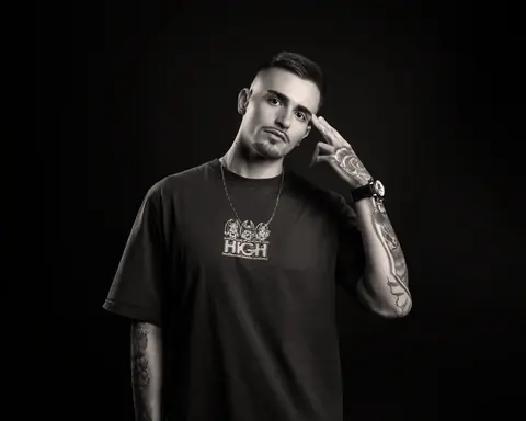 QUINT, Foto imprensa 02 (P&B)